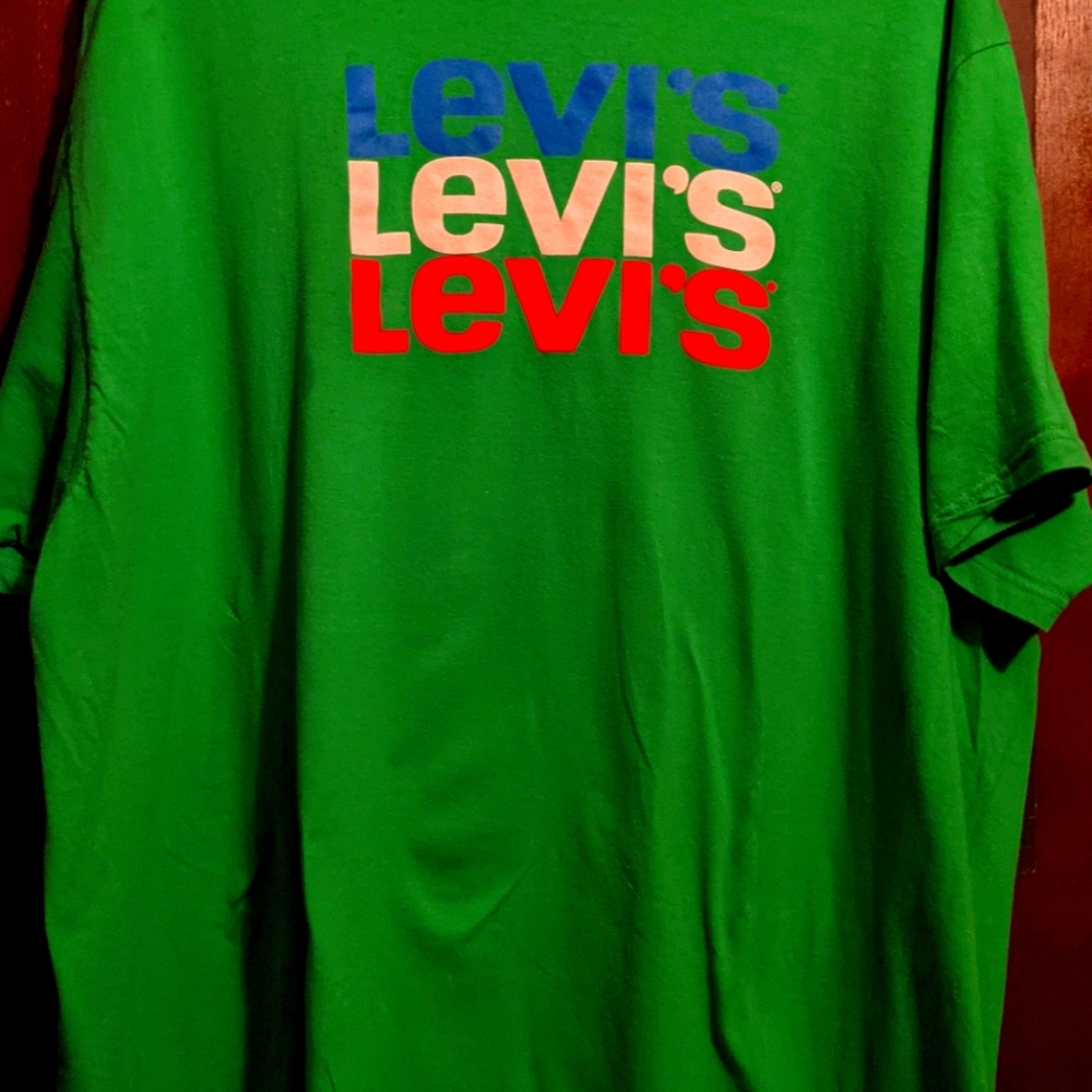 LEVI GREEN T SHIRT Unisex Final Price